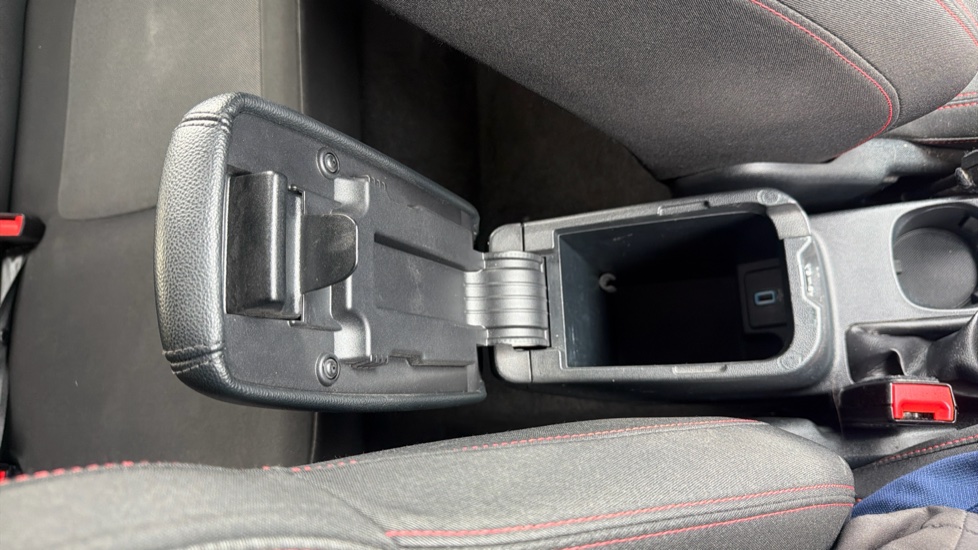 Ford Fiesta 1.0 EcoBoost ST-Line 5dr Petrol Hatchback - Image 33