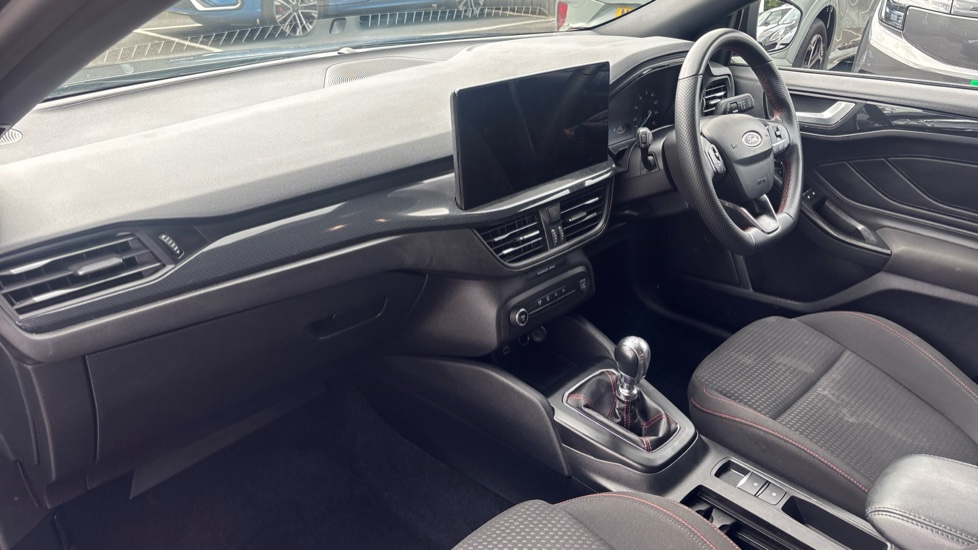 Ford Focus 1.0 EcoBoost ST-Line 5dr Petrol Hatchback - Image 9
