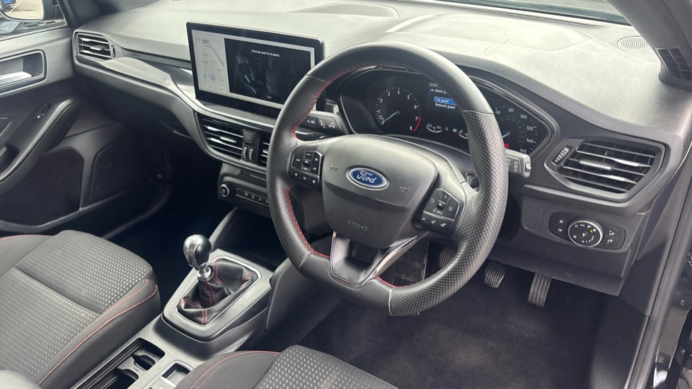 Ford Focus 1.0 EcoBoost ST-Line 5dr Petrol Hatchback - Image 11