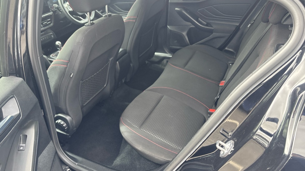 Ford Focus 1.0 EcoBoost ST-Line 5dr Petrol Hatchback - Image 16