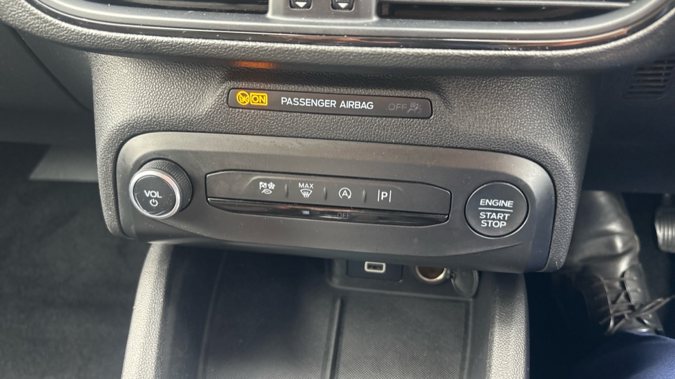 Ford Focus 1.0 EcoBoost ST-Line 5dr Petrol Hatchback - Image 29