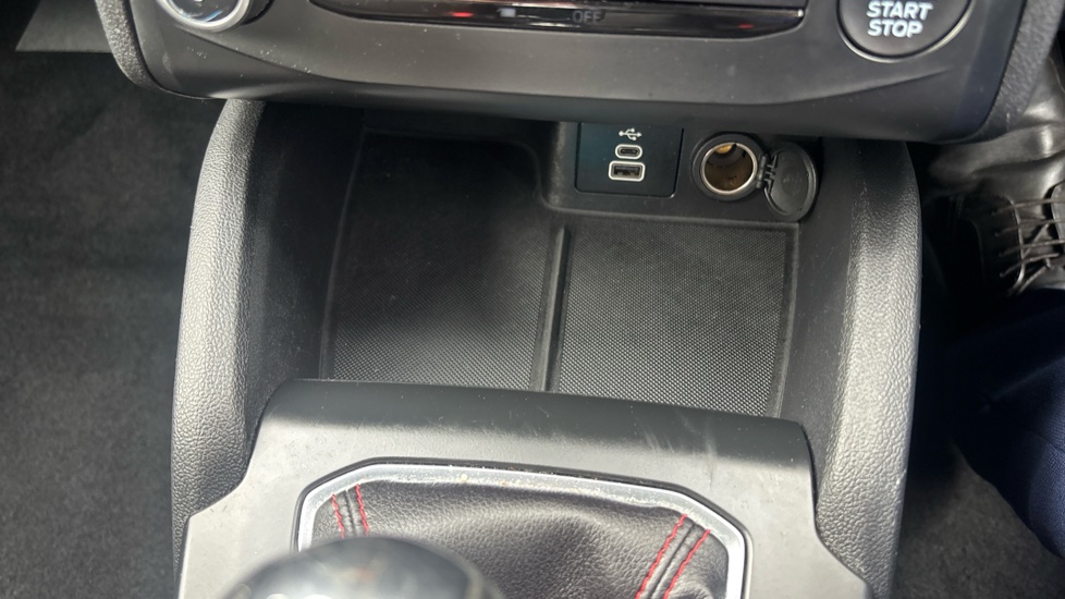 Ford Focus 1.0 EcoBoost ST-Line 5dr Petrol Hatchback - Image 30