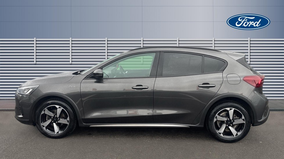 Ford Focus 1.0 EcoBoost Active 5dr Petrol Hatchback - Image 5