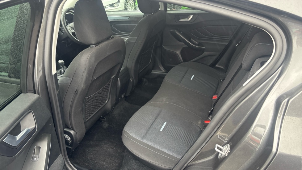 Ford Focus 1.0 EcoBoost Active 5dr Petrol Hatchback - Image 16