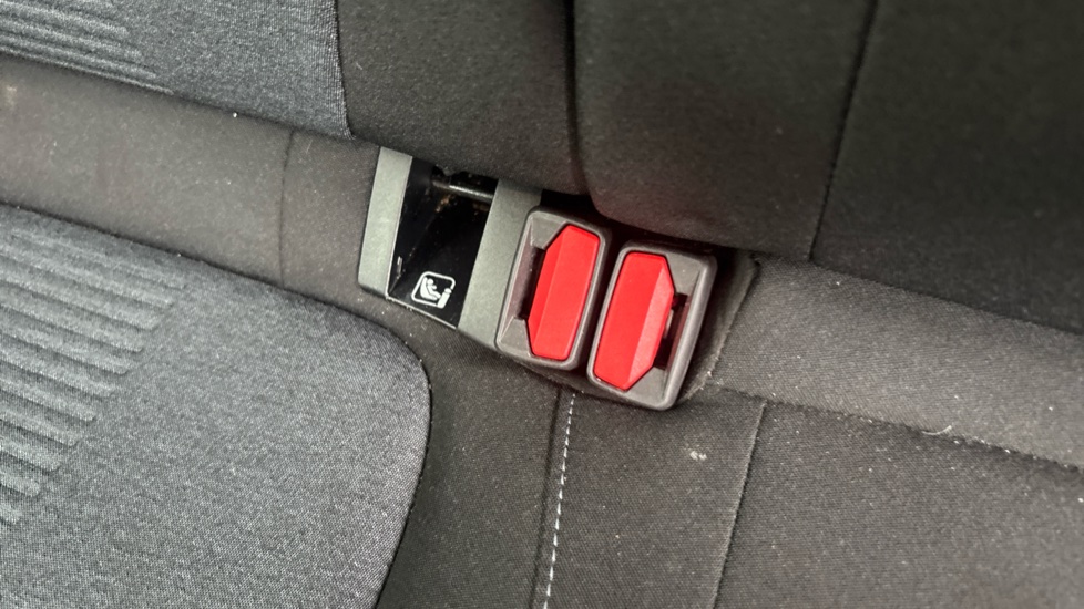 Ford Focus 1.0 EcoBoost Active 5dr Petrol Hatchback - Image 17
