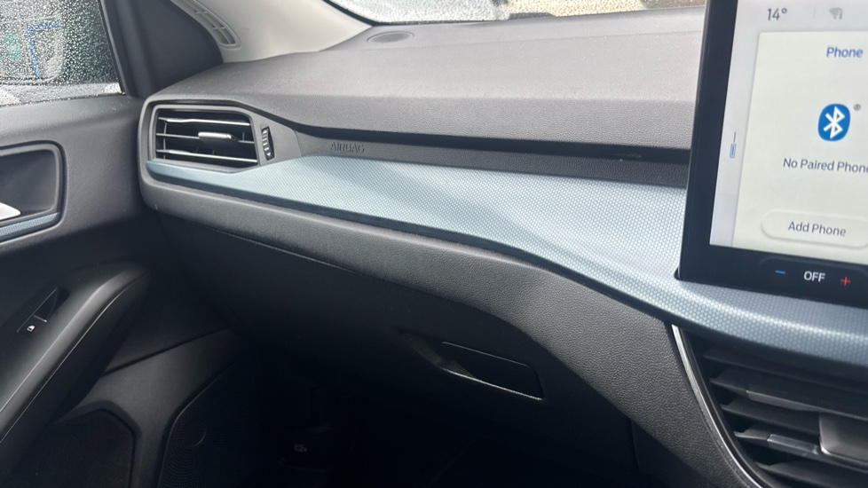 Ford Focus 1.0 EcoBoost Active 5dr Petrol Hatchback - Image 32