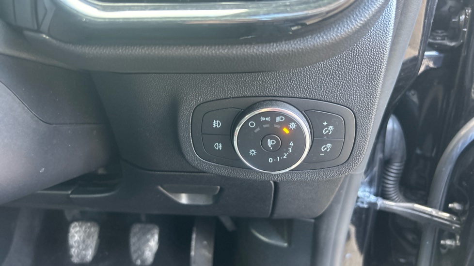 Ford Fiesta 1.0 EcoBoost Active 5dr Petrol Hatchback - Image 28