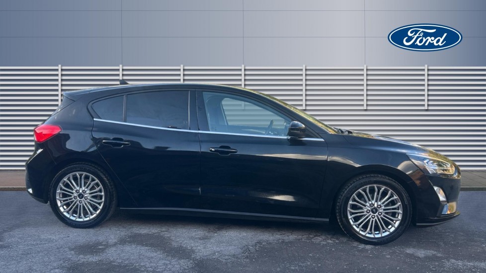 Ford Focus 1.0 EcoBoost Hybrid mHEV 125 Titanium X Ed 5dr Petrol Hatchback - Image 5