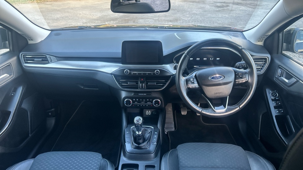 Ford Focus 1.0 EcoBoost Hybrid mHEV 125 Titanium X Ed 5dr Petrol Hatchback - Image 10
