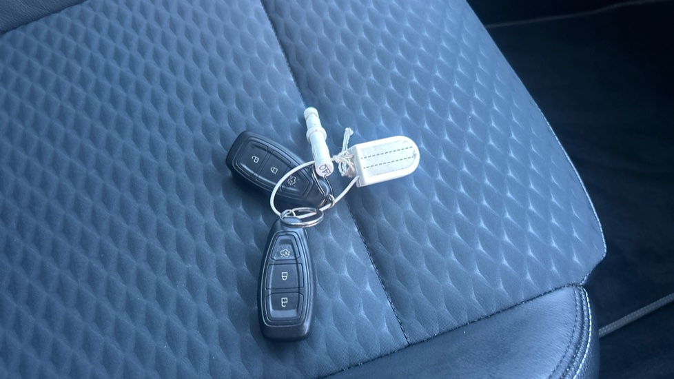 Ford Focus 1.0 EcoBoost Hybrid mHEV 125 Titanium X Ed 5dr Petrol Hatchback - Image 20