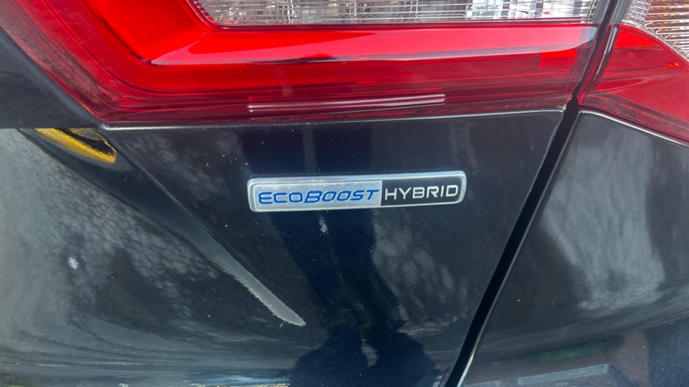 Ford Focus 1.0 EcoBoost Hybrid mHEV 125 Titanium X Ed 5dr Petrol Hatchback - Image 25