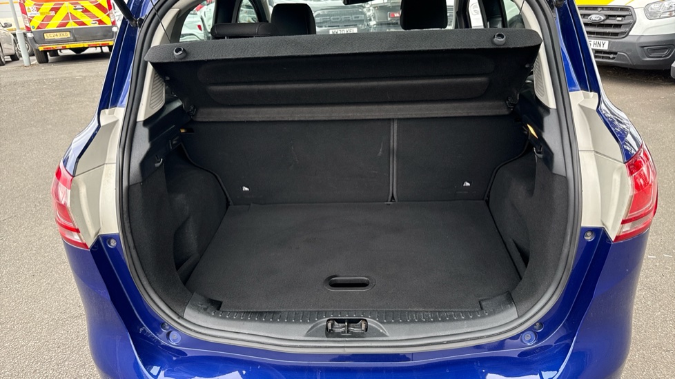 Ford B-MAX 1.6 Titanium 5dr Powershift Petrol Hatchback - Image 4