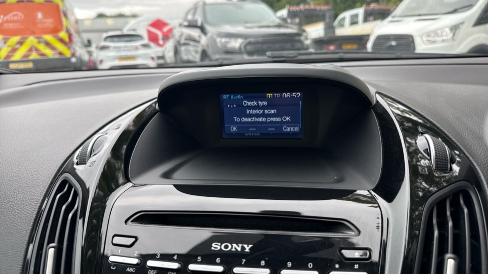 Ford B-MAX 1.6 Titanium 5dr Powershift Petrol Hatchback - Image 12