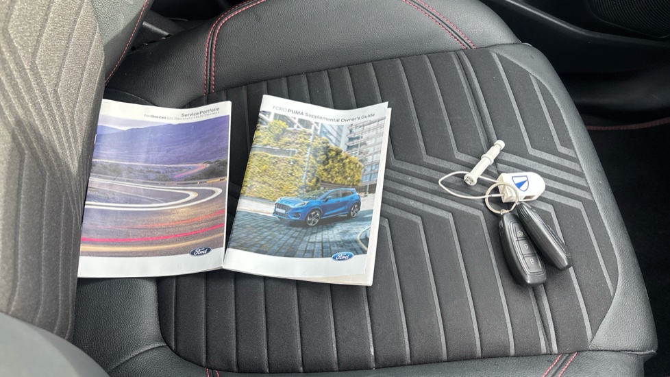 Ford Puma 1.0 EcoBoost Hybrid mHEV ST-Line X 5dr Petrol Hatchback - Image 19