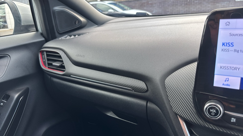 Ford Puma 1.0 EcoBoost Hybrid mHEV ST-Line X 5dr Petrol Hatchback - Image 31