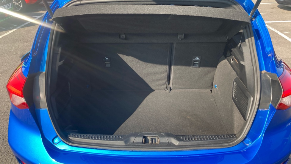 Ford Focus 1.0 EcoBoost Hybrid mHEV 125 ST-Line X Edition 5dr Petrol Hatchback - Image 4