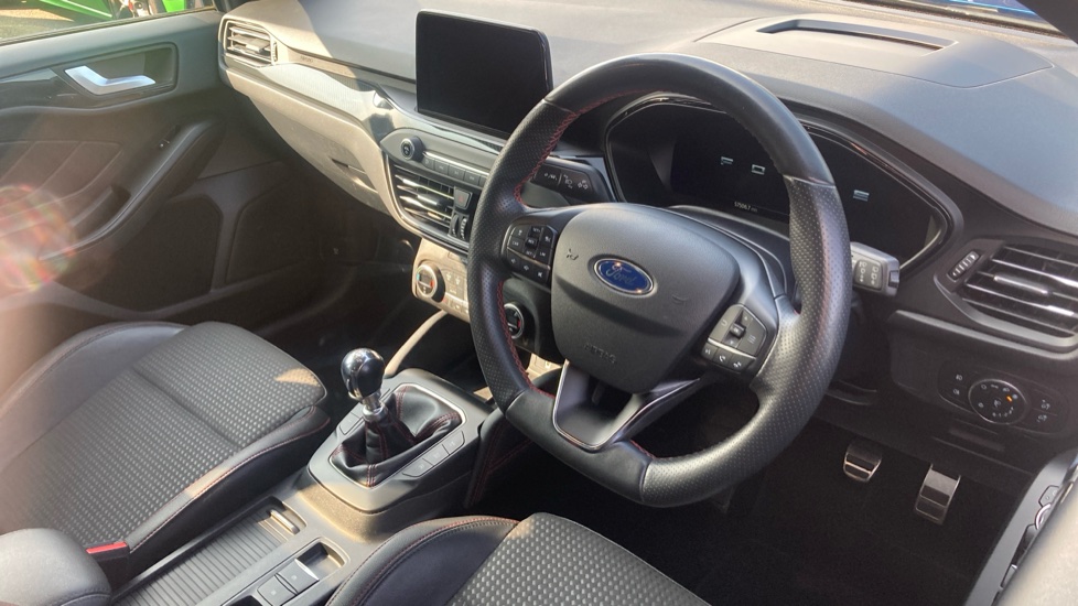 Ford Focus 1.0 EcoBoost Hybrid mHEV 125 ST-Line X Edition 5dr Petrol Hatchback - Image 11