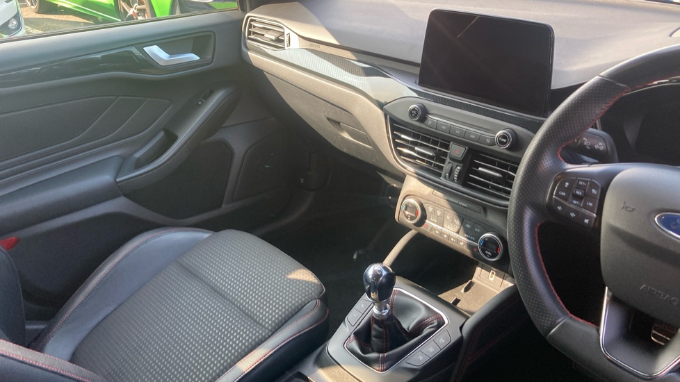 Ford Focus 1.0 EcoBoost Hybrid mHEV 125 ST-Line X Edition 5dr Petrol Hatchback - Image 14
