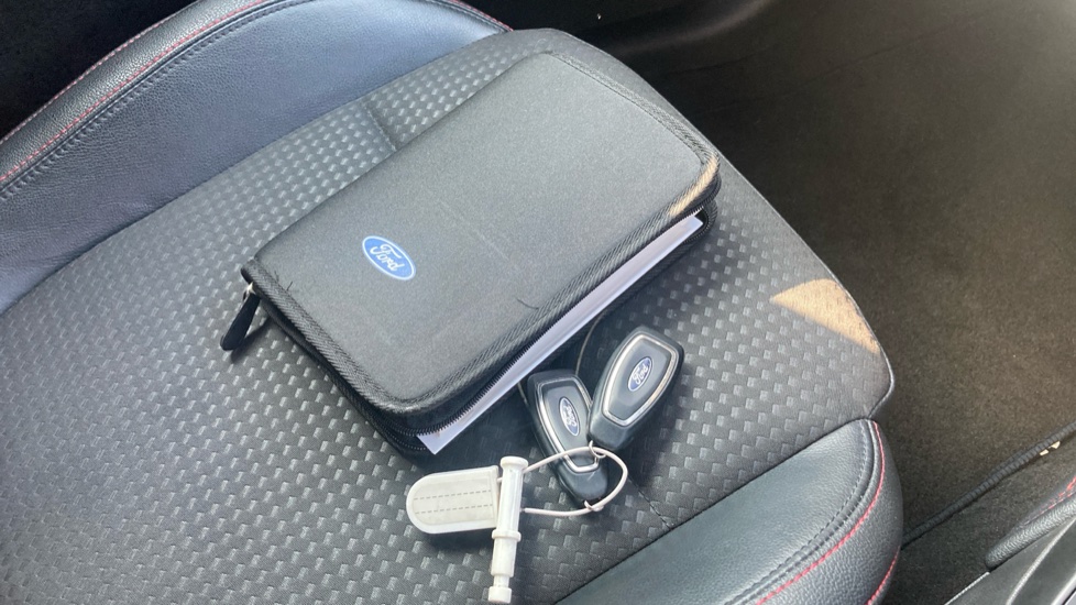 Ford Focus 1.0 EcoBoost Hybrid mHEV 125 ST-Line X Edition 5dr Petrol Hatchback - Image 19