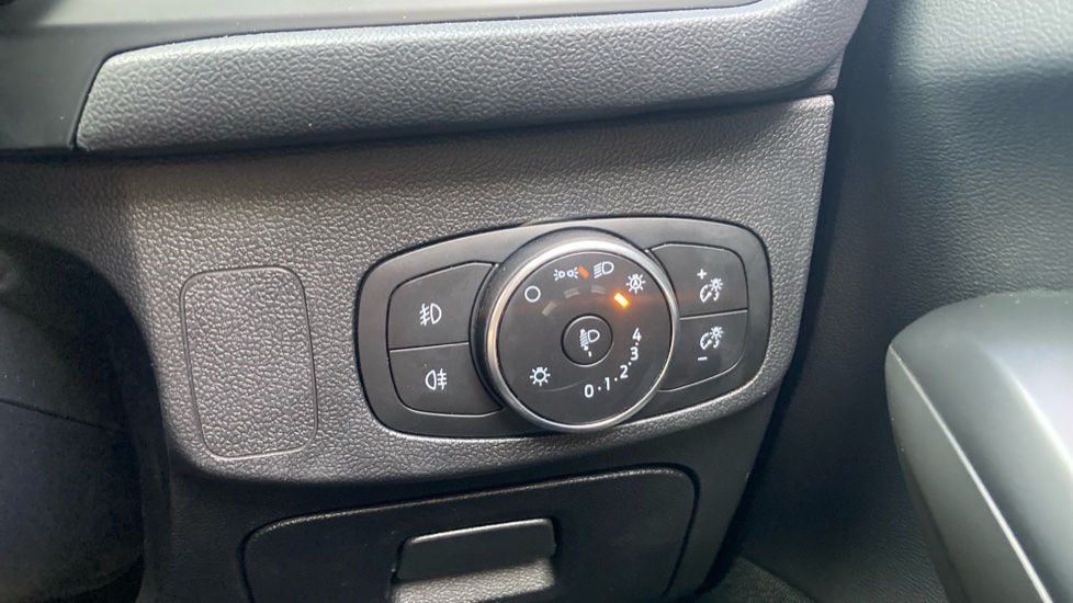 Ford Focus 1.0 EcoBoost Hybrid mHEV 125 ST-Line X Edition 5dr Petrol Hatchback - Image 22
