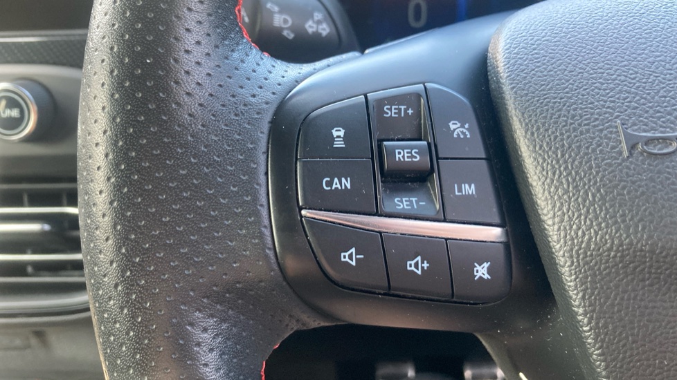 Ford Focus 1.0 EcoBoost Hybrid mHEV 125 ST-Line X Edition 5dr Petrol Hatchback - Image 24