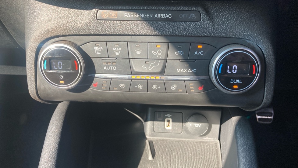 Ford Focus 1.0 EcoBoost Hybrid mHEV 125 ST-Line X Edition 5dr Petrol Hatchback - Image 32