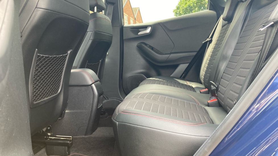Ford Puma 1.0 EcoBoost Hybrid mHEV ST-Line X 5dr Petrol Hatchback - Image 16