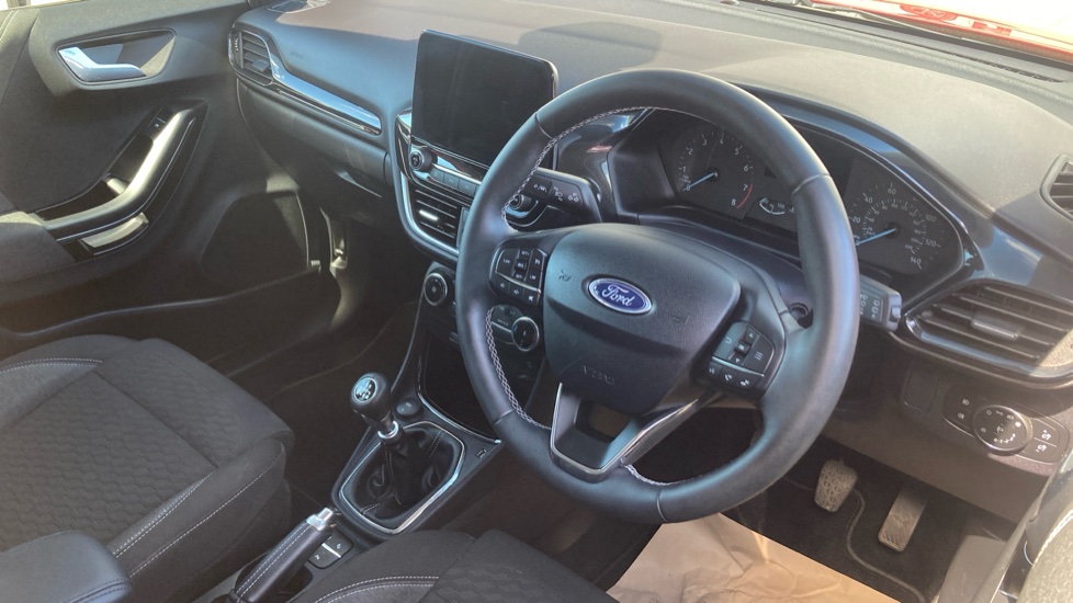 Ford Puma 1.0 EcoBoost Hybrid mHEV Titanium 5dr Petrol Hatchback - Image 11