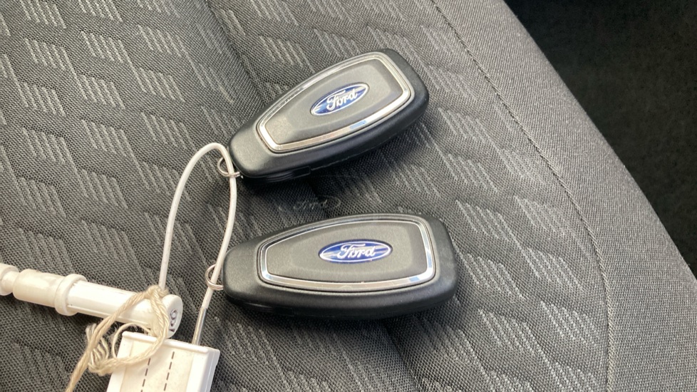 Ford Puma 1.0 EcoBoost Hybrid mHEV Titanium 5dr Petrol Hatchback - Image 19