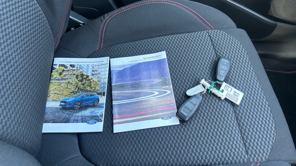 Ford Puma 1.0 EcoBoost Hybrid mHEV ST-Line 5dr Petrol Hatchback - Image 19