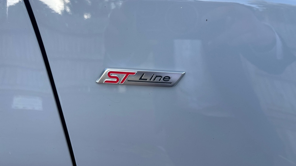 Ford Puma 1.0 EcoBoost Hybrid mHEV ST-Line 5dr Petrol Hatchback - Image 21