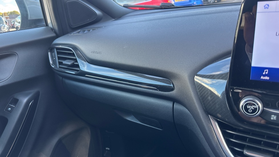 Ford Puma 1.0 EcoBoost Hybrid mHEV ST-Line 5dr Petrol Hatchback - Image 31