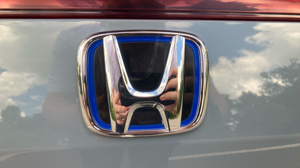 Honda Civic 2.0 eHEV Elegance 5dr CVT Hybrid Hatchback - Image 24