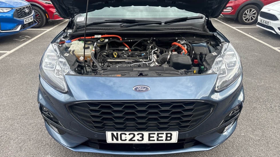Ford Kuga 2.5 FHEV ST-Line X Edition 5dr CVT Hybrid Estate - Image 8