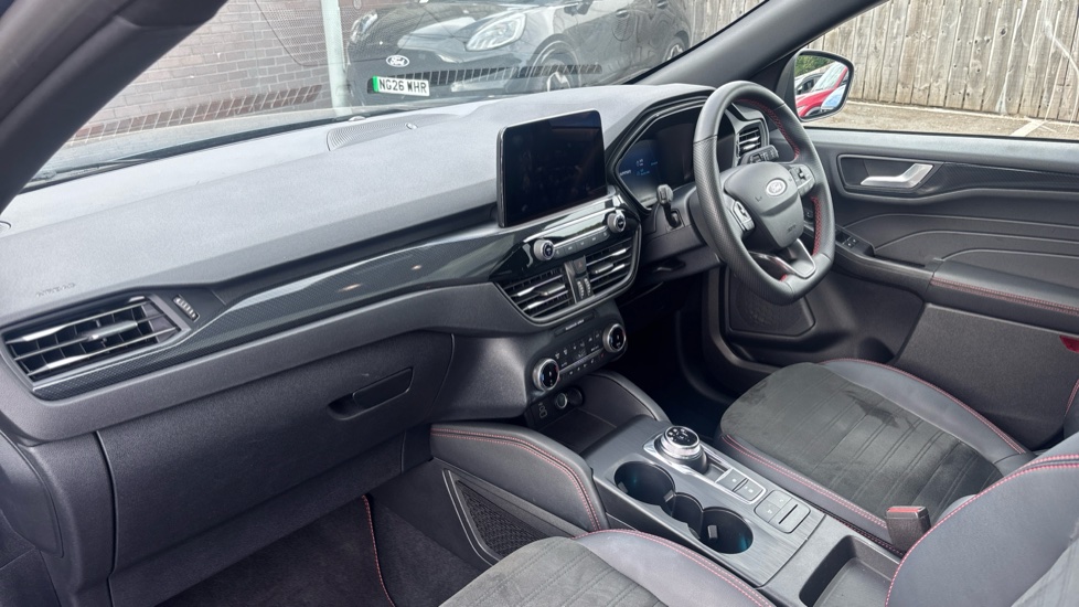 Ford Kuga 2.5 FHEV ST-Line X Edition 5dr CVT Hybrid Estate - Image 9