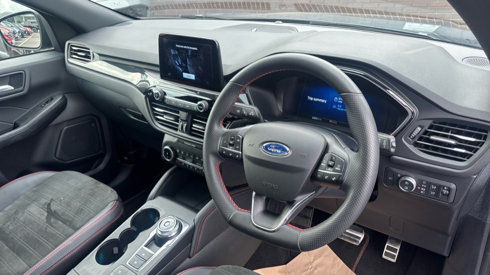 Ford Kuga 2.5 FHEV ST-Line X Edition 5dr CVT Hybrid Estate - Image 11