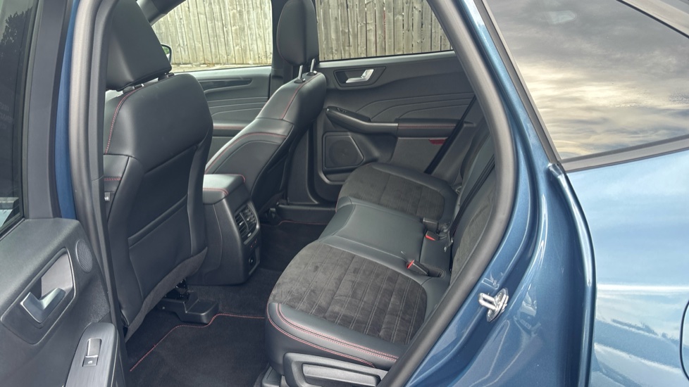 Ford Kuga 2.5 FHEV ST-Line X Edition 5dr CVT Hybrid Estate - Image 16