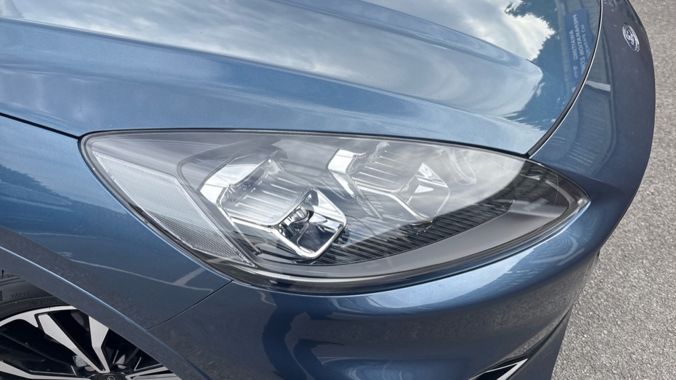 Ford Kuga 2.5 FHEV ST-Line X Edition 5dr CVT Hybrid Estate - Image 23