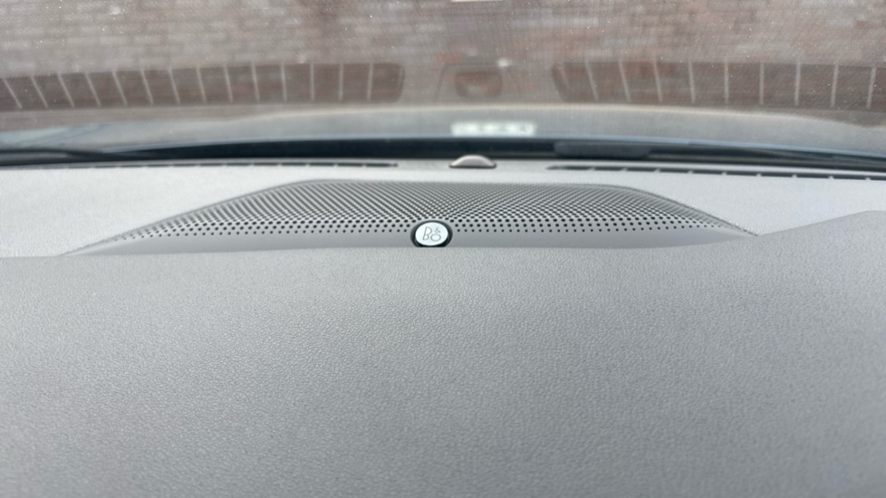 Ford Kuga 2.5 FHEV ST-Line X Edition 5dr CVT Hybrid Estate - Image 31