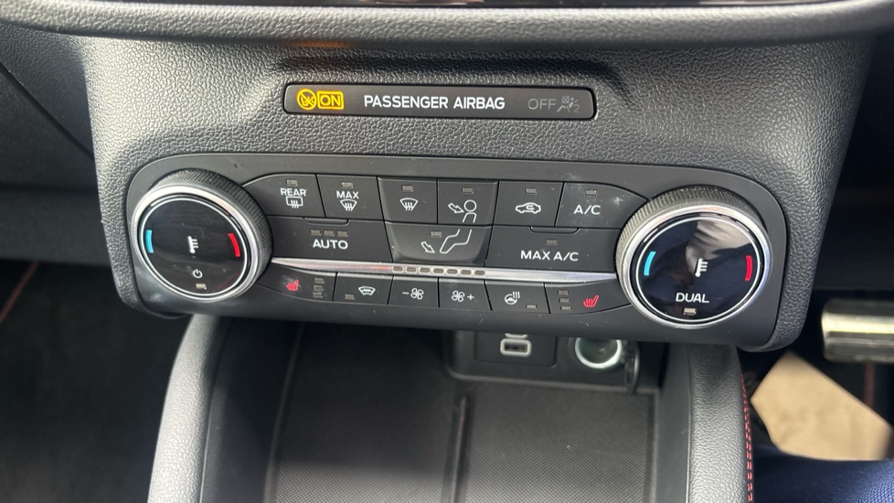 Ford Kuga 2.5 FHEV ST-Line X Edition 5dr CVT Hybrid Estate - Image 32
