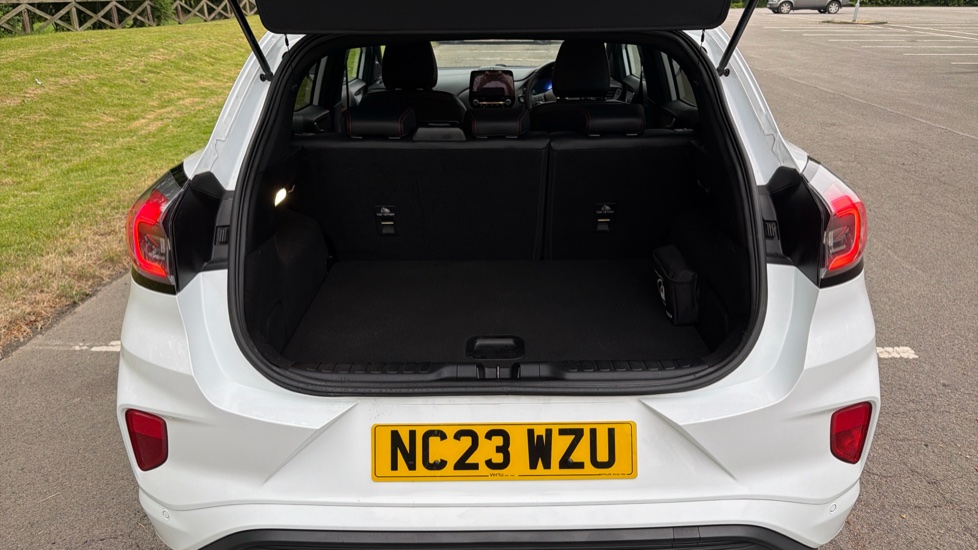 Ford Puma 1.0 EcoBoost Hybrid mHEV ST-Line X 5dr Petrol Hatchback - Image 4