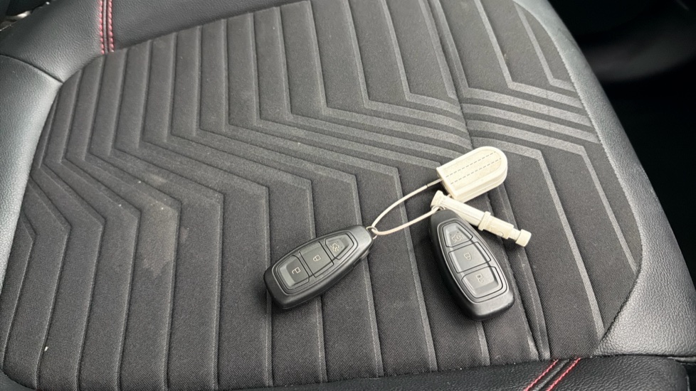 Ford Puma 1.0 EcoBoost Hybrid mHEV ST-Line X 5dr Petrol Hatchback - Image 19