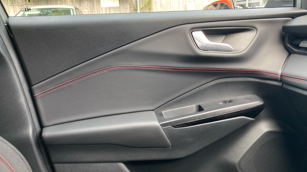 Ford Puma 1.0 EcoBoost Hybrid mHEV ST-Line 5dr Petrol Hatchback - Image 33