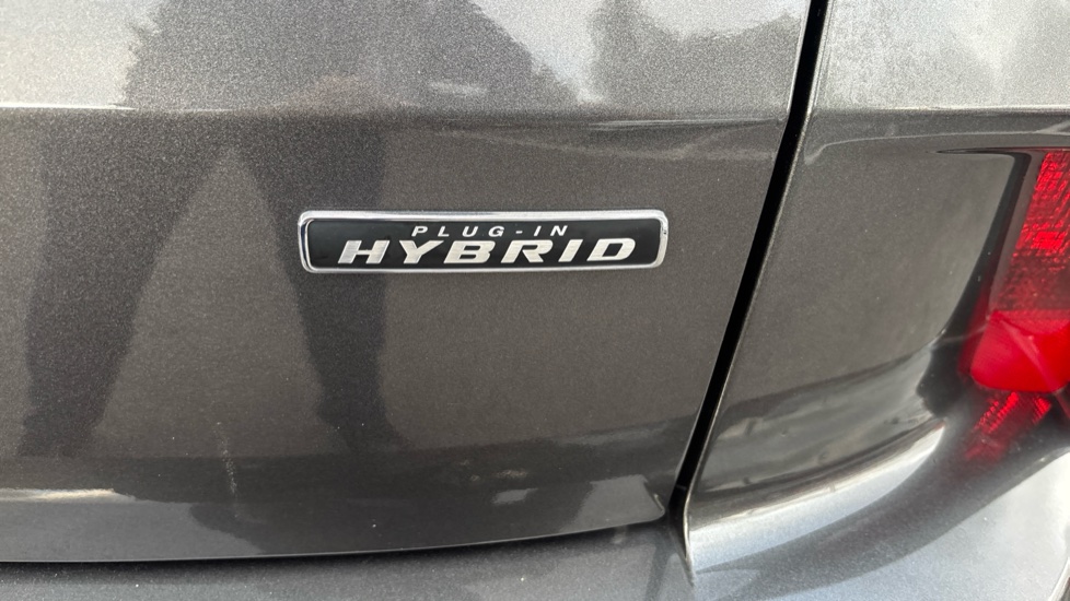 Ford Kuga 2.5 PHEV ST-Line X Edition 5dr CVT Estate - Image 26