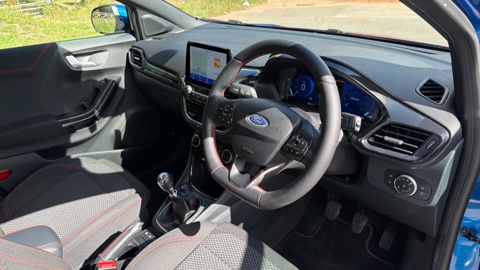 Ford Puma 1.0 EcoBoost Hybrid mHEV ST-Line 5dr Petrol Hatchback - Image 11
