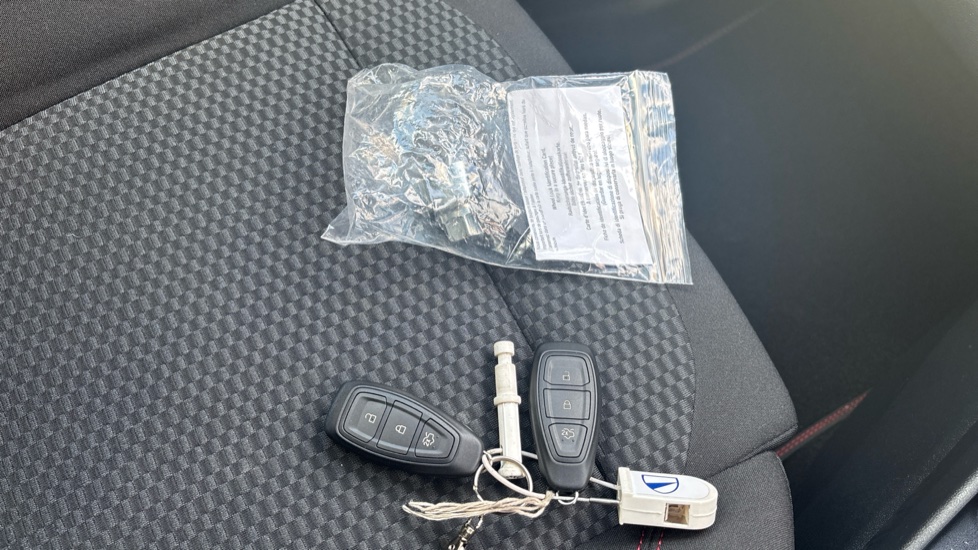 Ford Puma 1.0 EcoBoost Hybrid mHEV ST-Line 5dr Petrol Hatchback - Image 19