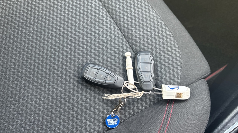 Ford Puma 1.0 EcoBoost Hybrid mHEV ST-Line 5dr Petrol Hatchback - Image 20