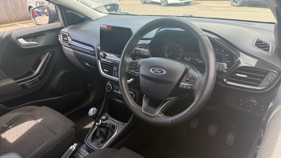 Ford Puma 1.0 EcoBoost Hybrid mHEV Titanium 5dr Petrol Hatchback - Image 11
