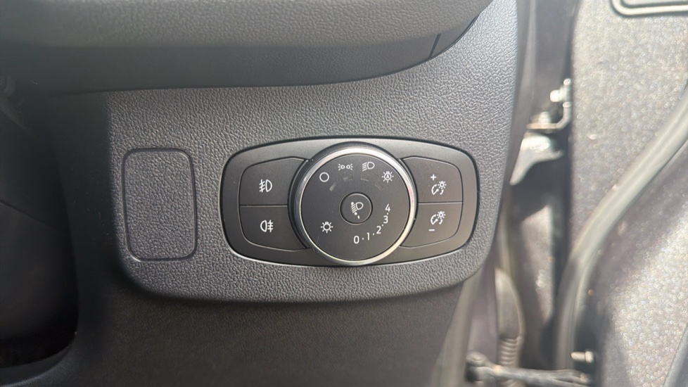 Ford Puma 1.0 EcoBoost Hybrid mHEV Titanium 5dr Petrol Hatchback - Image 23