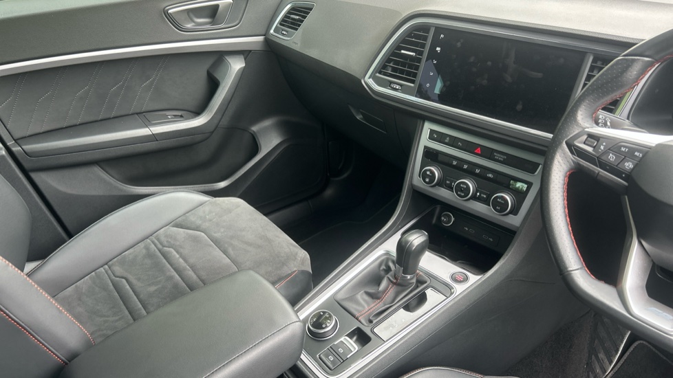 SEAT Ateca 1.5 TSI EVO FR 5dr DSG Petrol Estate - Image 14